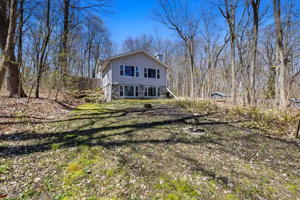 3951 Oak Ave, Polk, WI 53095