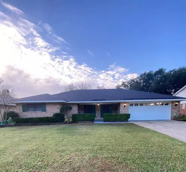 519 Rock Hollow Drive, Shreveport, LA 71115