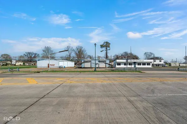 1615 E Texas Street, Bossier City, LA 71111