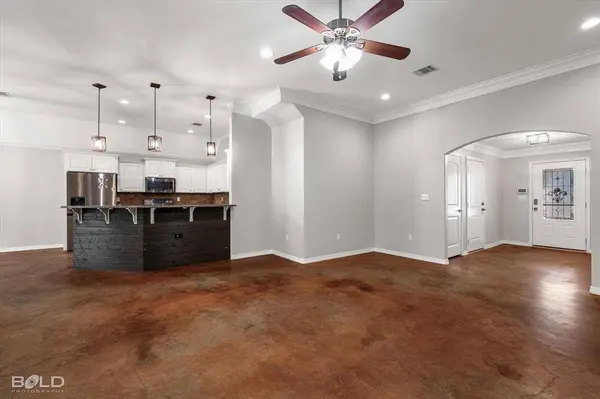 316 E Mckinley Avenue, Haughton, LA 71037