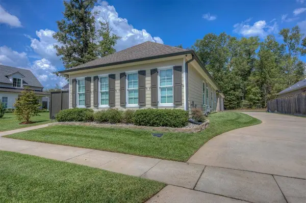 1104 Winterberry Lane, Shreveport, LA 71106