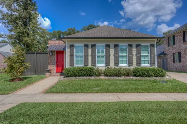 1104 Winterberry Lane, Shreveport, LA 71106