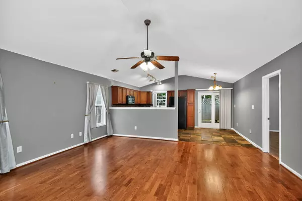 221 Old Woolen Mill Lane, Lexington, KY 40511