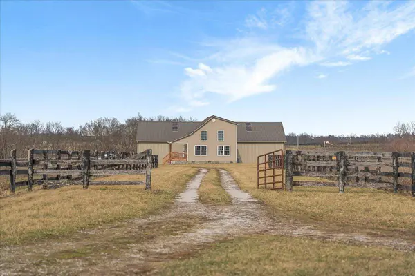 317 Iron Works Road, Paris, KY 40361