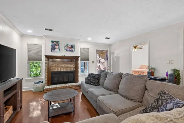 1648 Crossen Way, Lexington, KY 40515