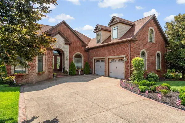110 Loch Lomond Drive, Georgetown, KY 40324