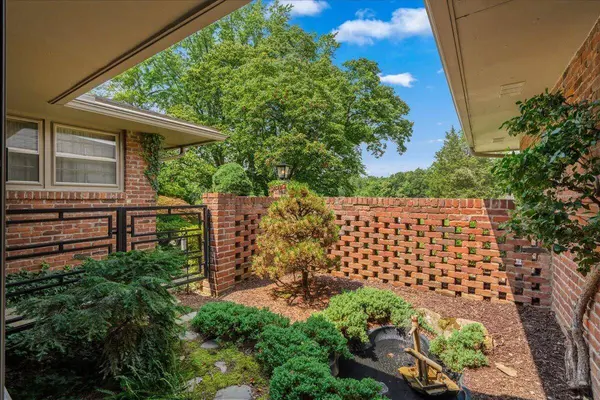 3452 Lannette Lane, Lexington, KY 40503