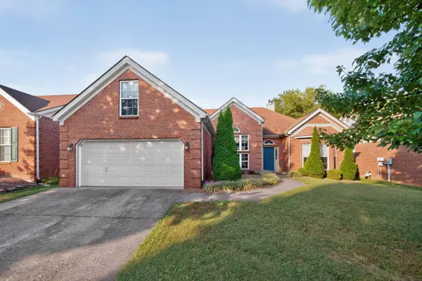 3233 Drayton Place