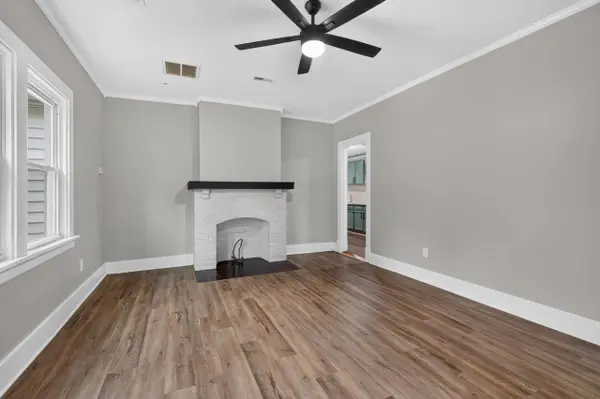 222 Mount Airy Avenue, Paris, KY 40361