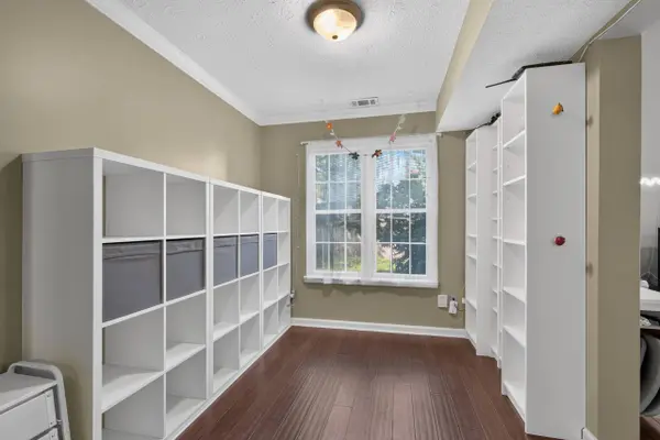 3925 Hillside Drive, Lexington, KY 40514