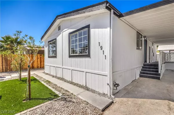 1911 Quintearo Street, Las Vegas, NV 89115