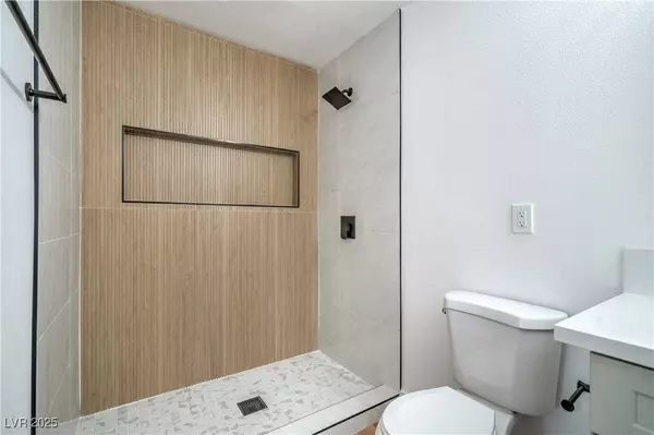 1109 E Tonopah AVE, North Las Vegas, NV 89030