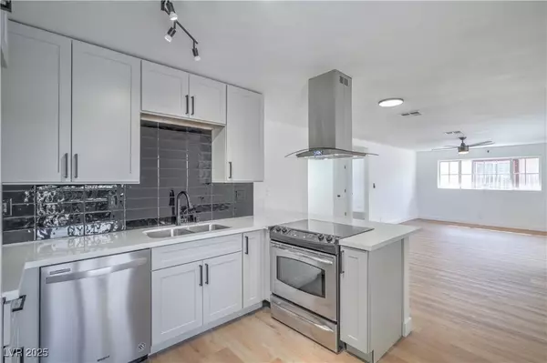 1109 E Tonopah AVE, North Las Vegas, NV 89030