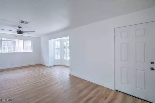 1109 E Tonopah AVE, North Las Vegas, NV 89030