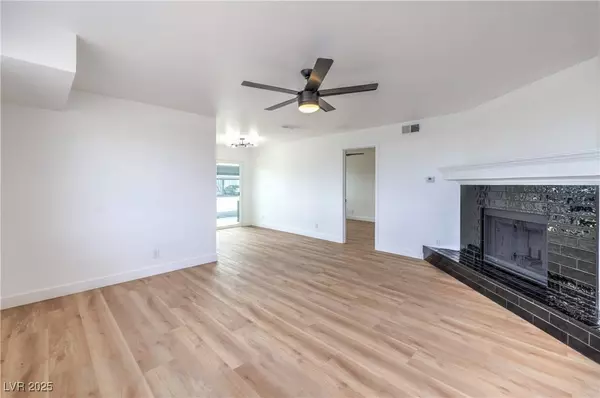 5335 Rod CT #103, Las Vegas, NV 89122