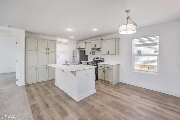 6240 Yellowstone AVE, Las Vegas, NV 89156