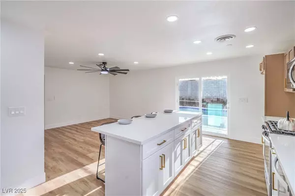 5239 Elgin CIR, Las Vegas, NV 89122