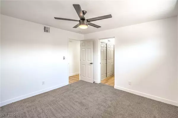 1600 E McDonald AVE, North Las Vegas, NV 89030