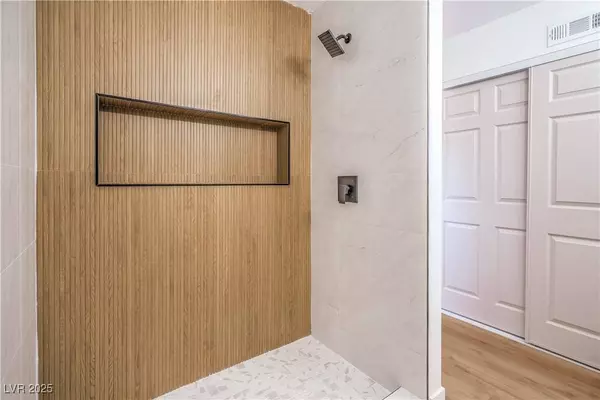 1600 E McDonald AVE, North Las Vegas, NV 89030