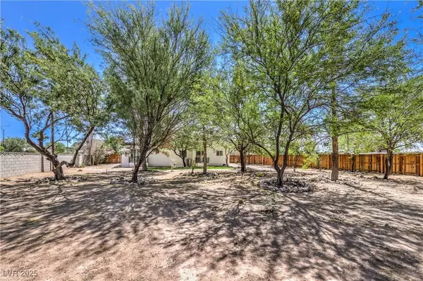 1731 Sherwin LN, Las Vegas, NV 89156