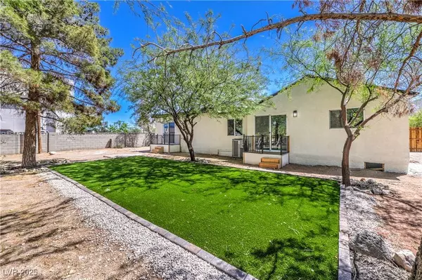 1731 Sherwin LN, Las Vegas, NV 89156