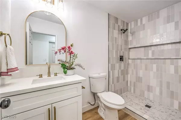 1731 Sherwin LN, Las Vegas, NV 89156