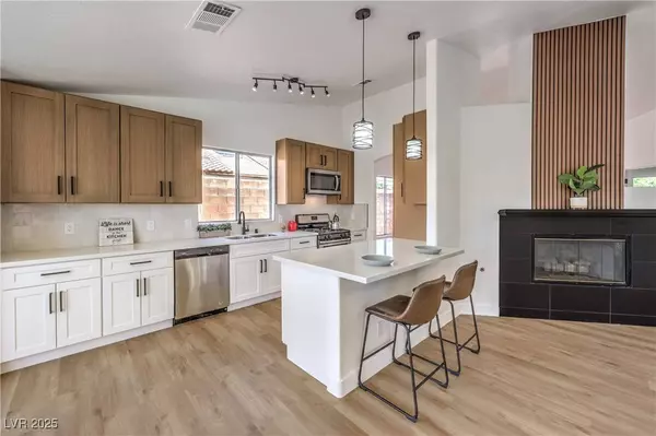 410 Aloha DR, Henderson, NV 89015