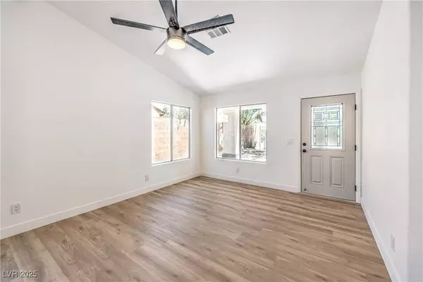 410 Aloha DR, Henderson, NV 89015