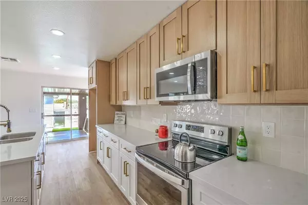 6120 Madre Mesa DR, Las Vegas, NV 89108