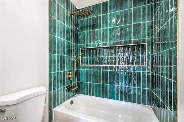 6120 Madre Mesa DR, Las Vegas, NV 89108