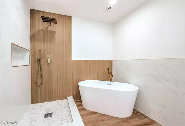 6120 Madre Mesa DR, Las Vegas, NV 89108