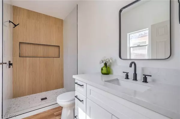 4908 Apache Valley AVE, Las Vegas, NV 89131