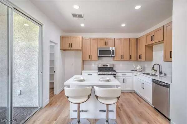 4908 Apache Valley AVE, Las Vegas, NV 89131