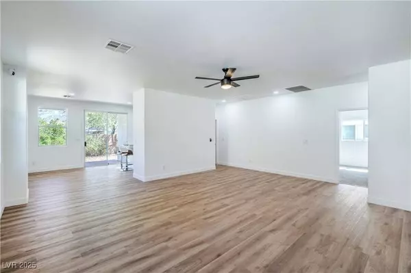 4908 Apache Valley AVE, Las Vegas, NV 89131