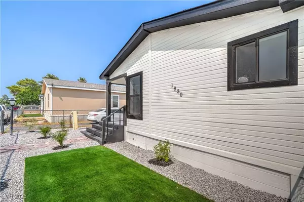 1830 Quintearo ST, Las Vegas, NV 89115