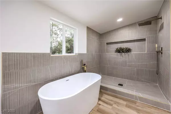 3456 Happy LN, Las Vegas, NV 89120