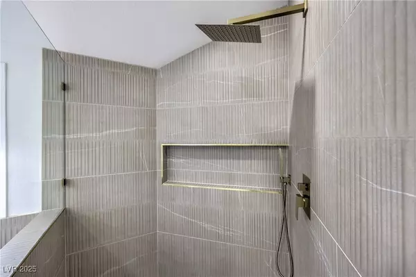 4925 Turtle Point DR, Las Vegas, NV 89113