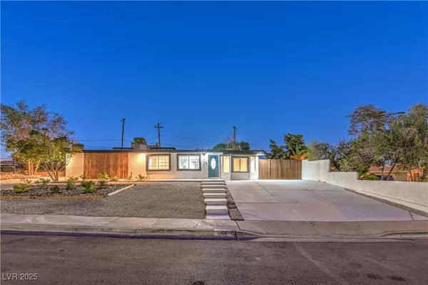 1914 Capistrano AVE, Las Vegas, NV 89169