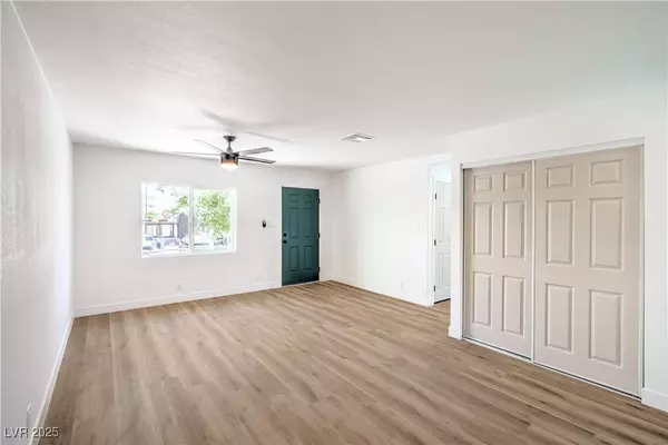 121 N 20th ST, Las Vegas, NV 89101