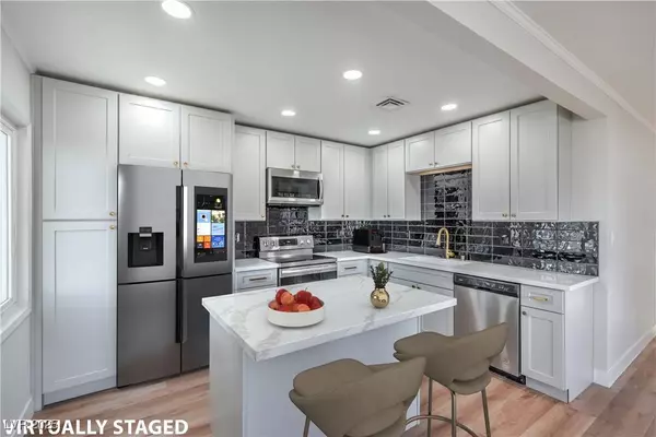 4700 Fulton PL, Las Vegas, NV 89107