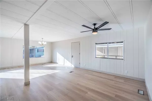 3438 Isle Royale DR, Las Vegas, NV 89122