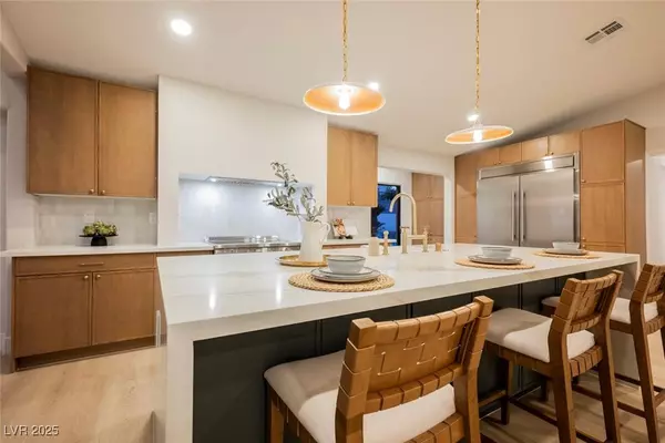 1871 Ski Slope CIR, Las Vegas, NV 89117