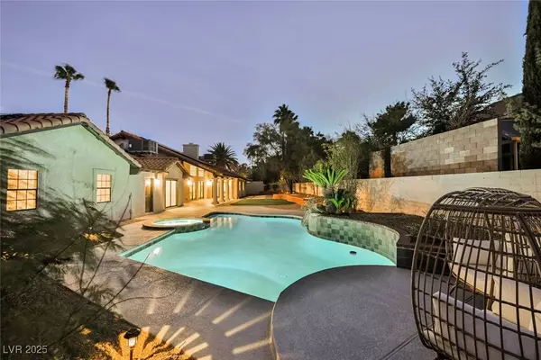 1871 Ski Slope CIR, Las Vegas, NV 89117