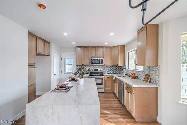 1200 Woodbridge DR, Las Vegas, NV 89108