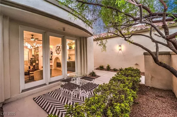 8200 Horseshoe Bend LN, Las Vegas, NV 89113