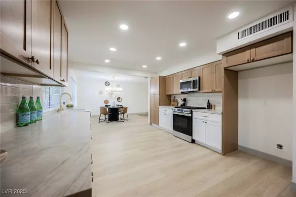 389 Cove CT, Henderson, NV 89002