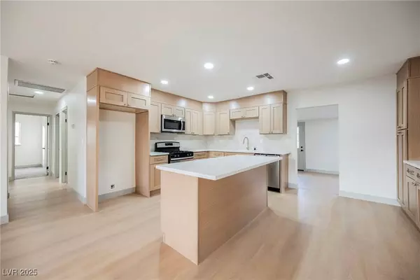 3785 Lone Oak ST, Las Vegas, NV 89115