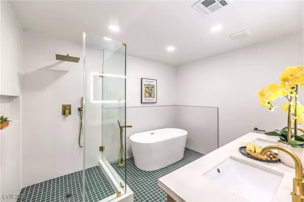 644 Lacy LN, Las Vegas, NV 89107