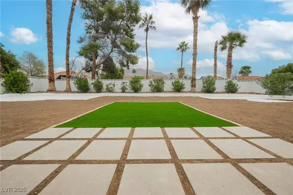 768 Santree CIR, Las Vegas, NV 89110