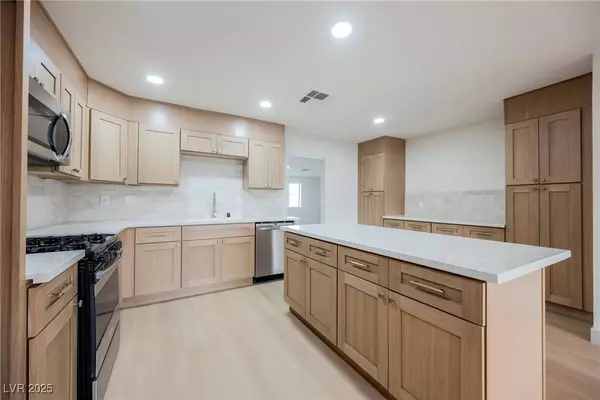 3785 Lone Oak ST, Las Vegas, NV 89115